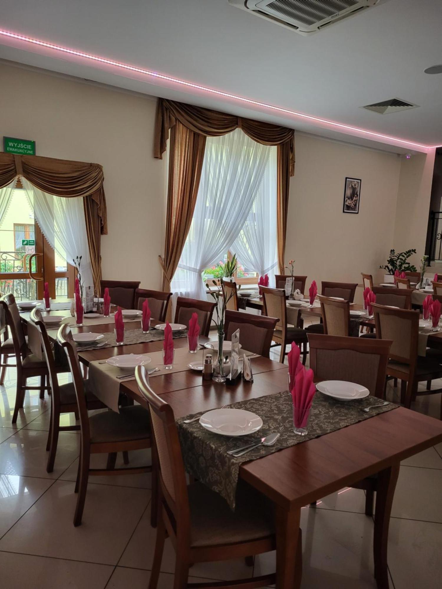 Hotel Chancza Spa & Restauracja Raków エクステリア 写真